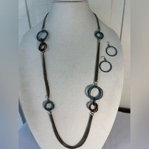 Modern meets abstract vibe multi metal chain necklace